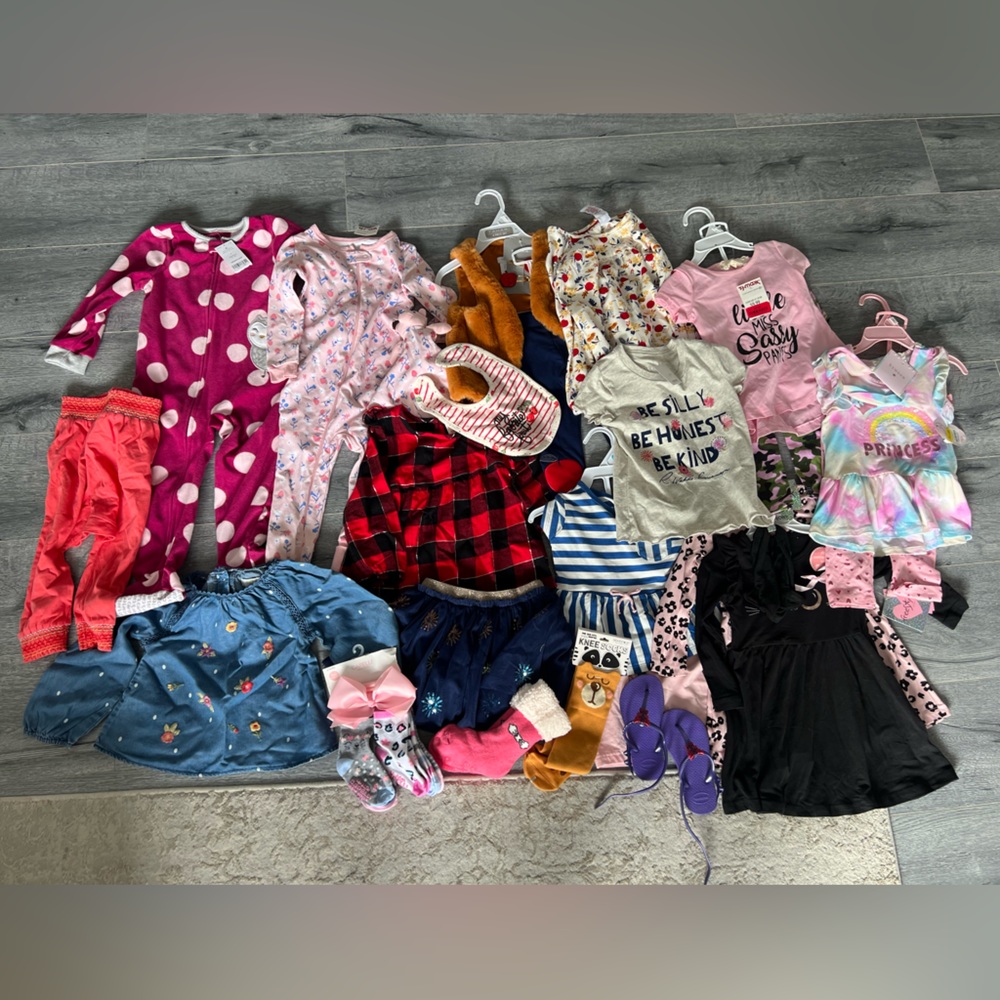 Toddler girls bundle size 2T/24 months